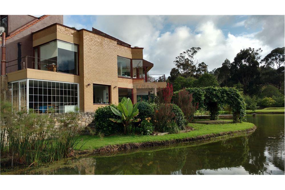 Beautiful House for Rent in La Calera